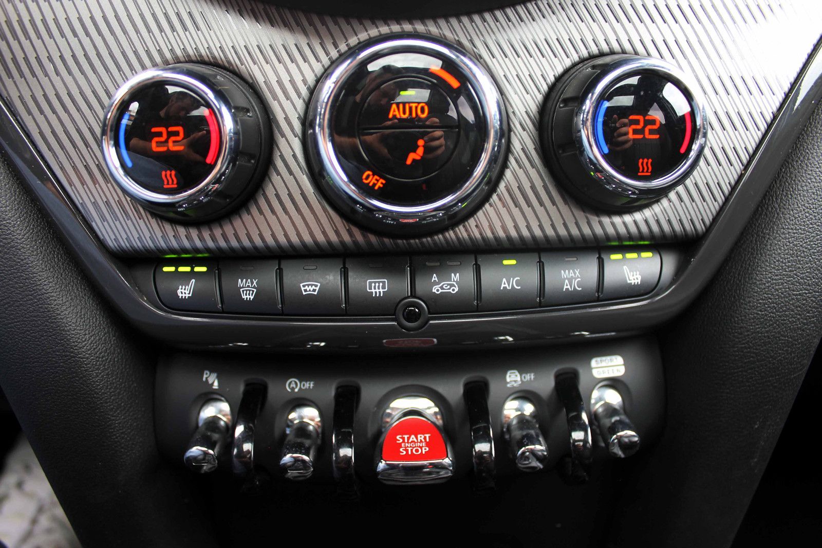 Fahrzeugabbildung MINI Countryman John Cooper Works ALL4 ACC PANO HUD