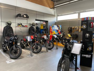 Ducati Scrambler 800 Nightshift +1.000€ Zubehör