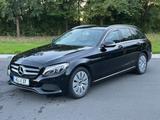 Mercedes-Benz 220 - Mercedes-Benz 220 aus 2015