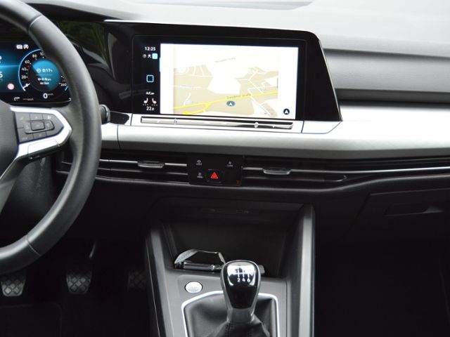 Golf VIII 1.5 TSI Life LED/NAVI-PRO+VZE/16-ZOLL/