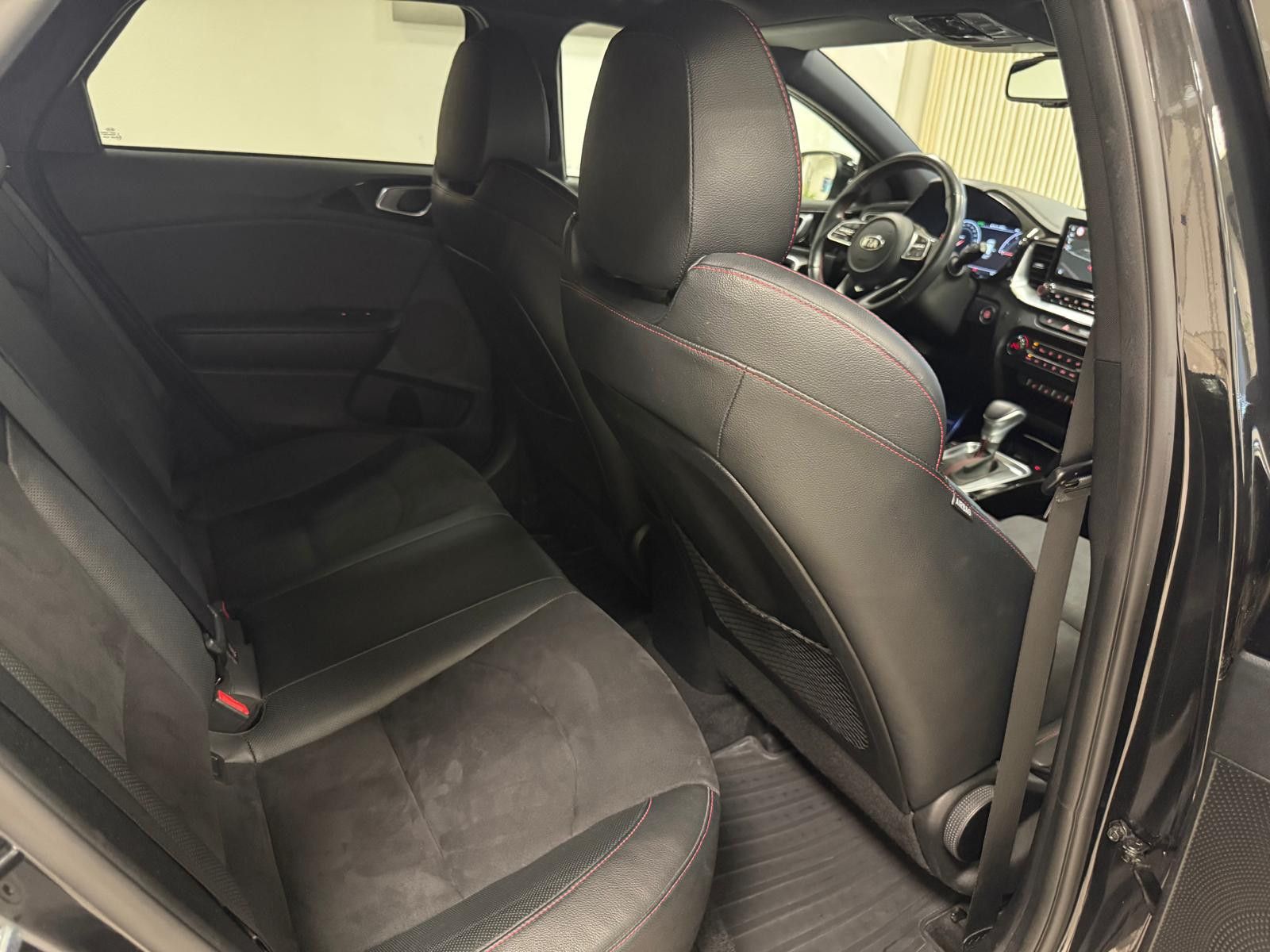 Fahrzeugabbildung Kia pro cee'd / ProCeed / LED / NAVI / SCHECKHEFT /