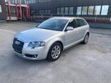 Audi A3 Sportback 2.0 TDI Ambiente*Navi*Xenon*SHzg* - Audi A3 aus 2008: 2.0