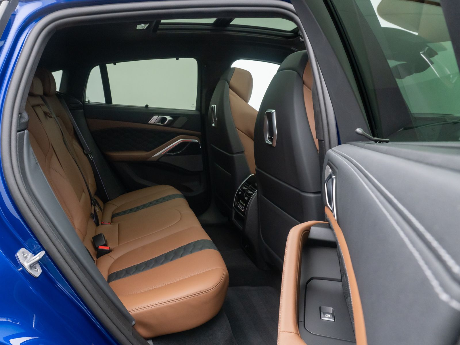 Fahrzeugabbildung BMW X6 M Competition DAB Massage 360&deg; SoftClose Voll