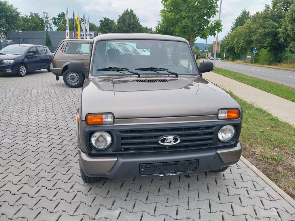 Lada Urban