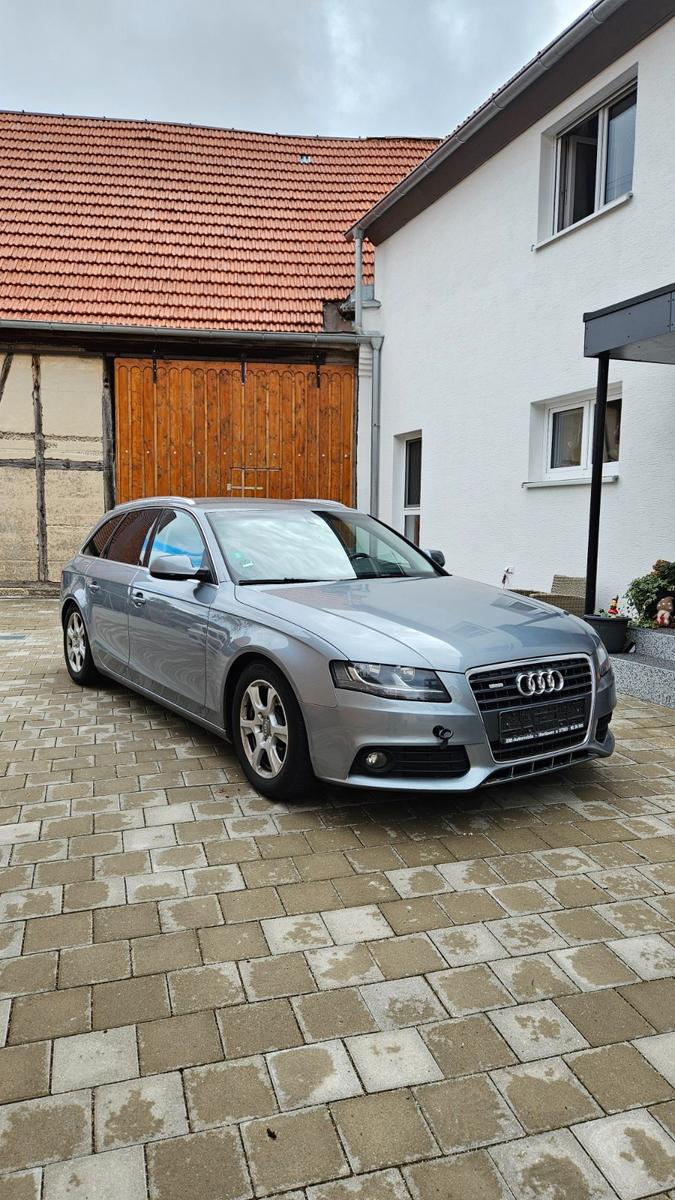 Audi A4, 2011