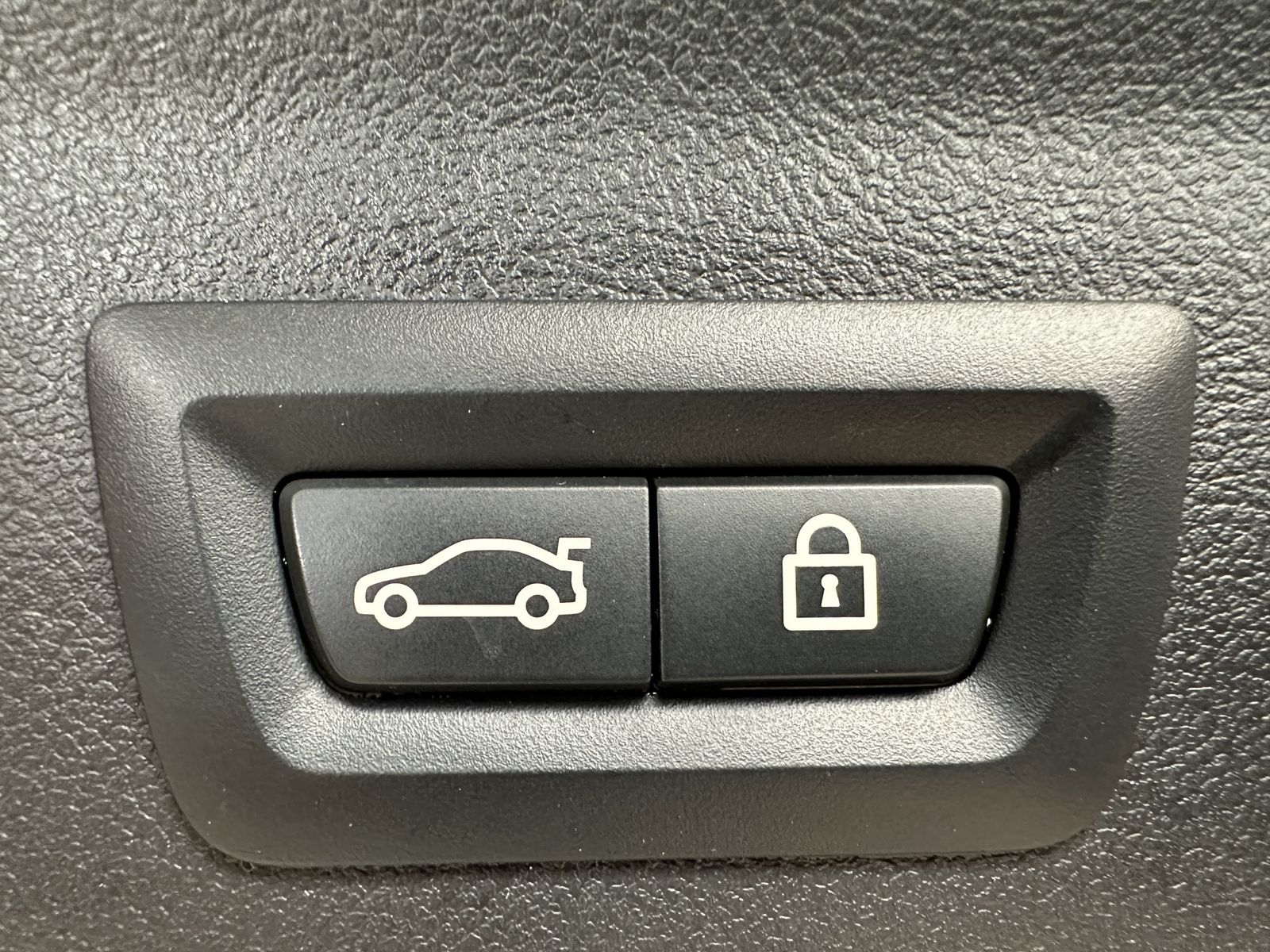 Fahrzeugabbildung BMW X3 M40d NAV+LED+PANO+HEAD-UP+ACC+STANDHEIZUNG+PP