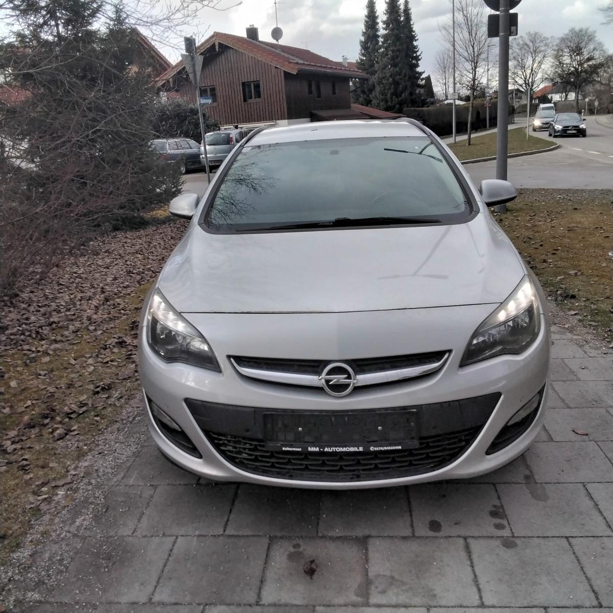 Opel Astra J Sports Tourer Edition