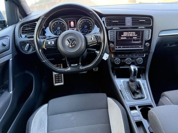 Volkswagen Golf - 12