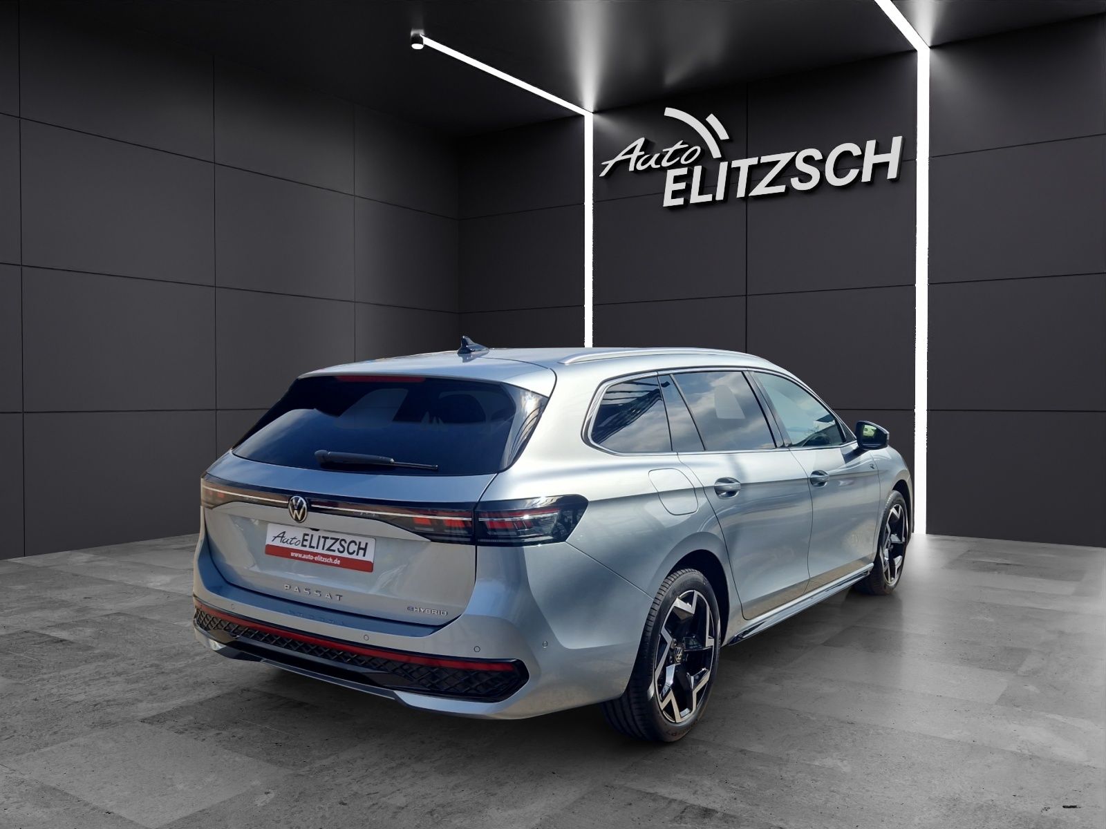 Fahrzeugabbildung Volkswagen Passat eHybrid R-Line Matrix AHK