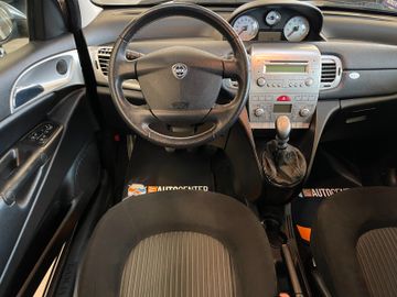 Lancia Ypsilon 1.4 8V Oro *KLIMAAUT.*2.HD*TÜV 062027*