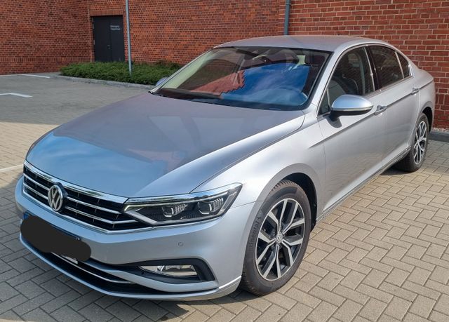 Volkswagen Passat 1.5 TSI Automatik Elegance Business Leder