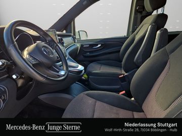 Mercedes V 220 - 10