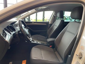 Volkswagen Passat Variant *19%*LED*KAMERA*ACC*AHK*NAVI*SHZ*