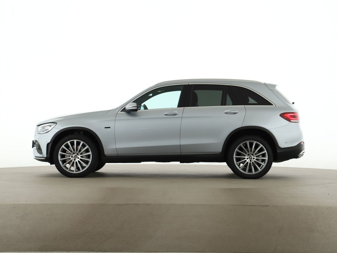 Mercedes-Benz GLC 300 e 4M AMG AHK Distronic LED Kamera foto 4