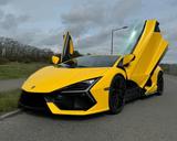 Lamborghini YELLOW LEATHER BLACK/YELLOW - Lamborghini Revuelto