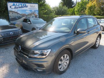 Volkswagen Tiguan - 1