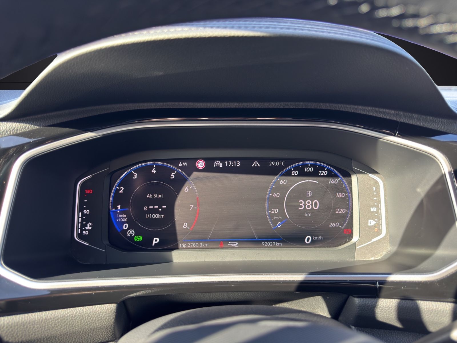 Fahrzeugabbildung Volkswagen T-Roc Cabriolet R-Line Cam*Shzg*LED*Lkhzg