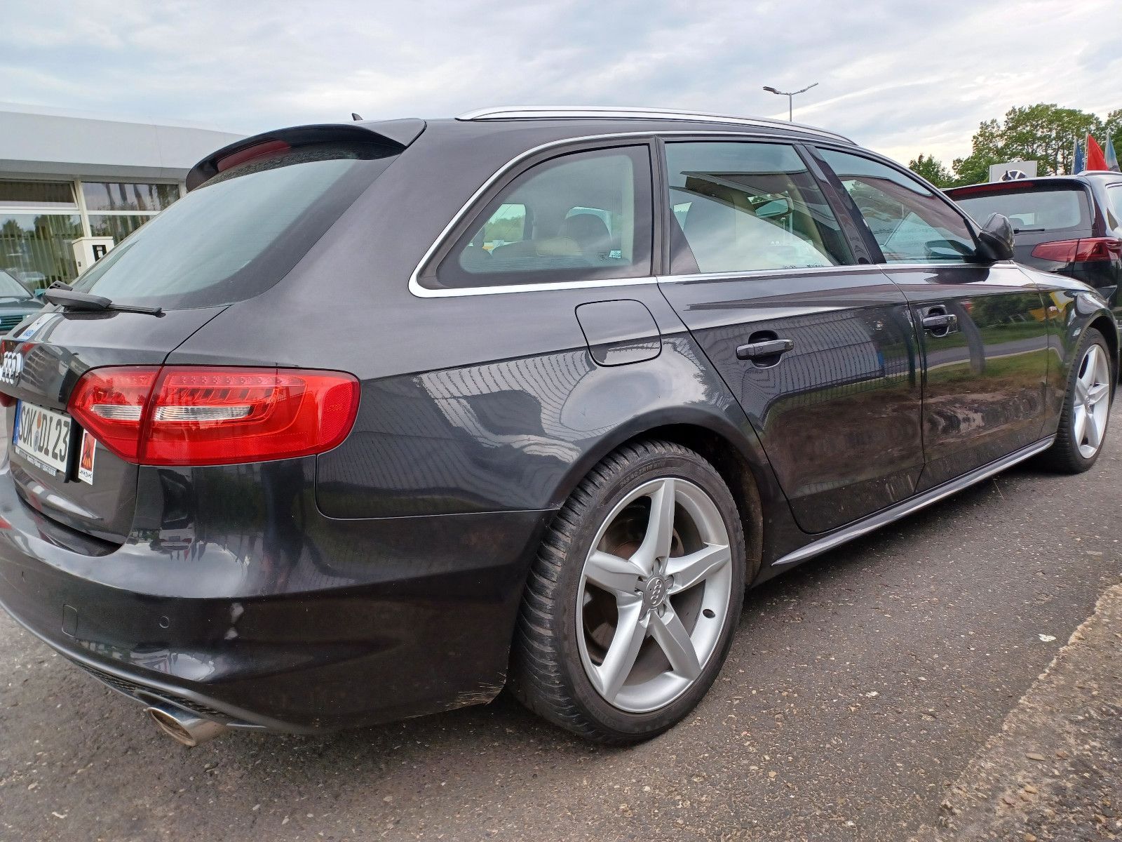 Fahrzeugabbildung Audi A4 Avant 3.0 TDI DPF quattro S tronic Sthzg uvm.