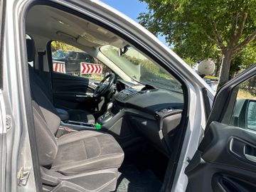 Ford Kuga - 10