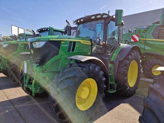 John Deere 6R 195