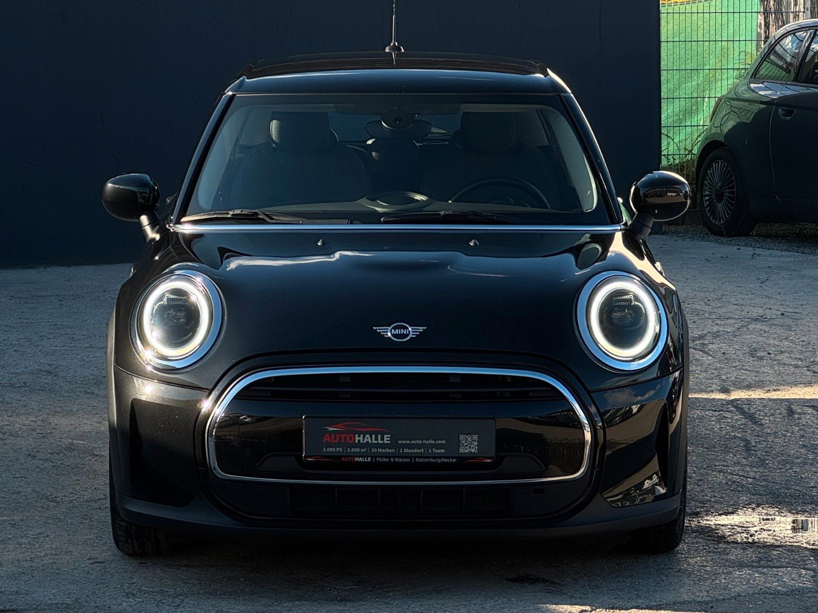 Fahrzeugabbildung MINI ONE Automatik Teilleder Temp. Navi PDC SHZ