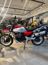 Moto Guzzi V85 TT E5+ ROSSO FUJI - Moto Guzzi Motorräder in Berlin