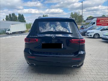 Mercedes GLB 220 - 4