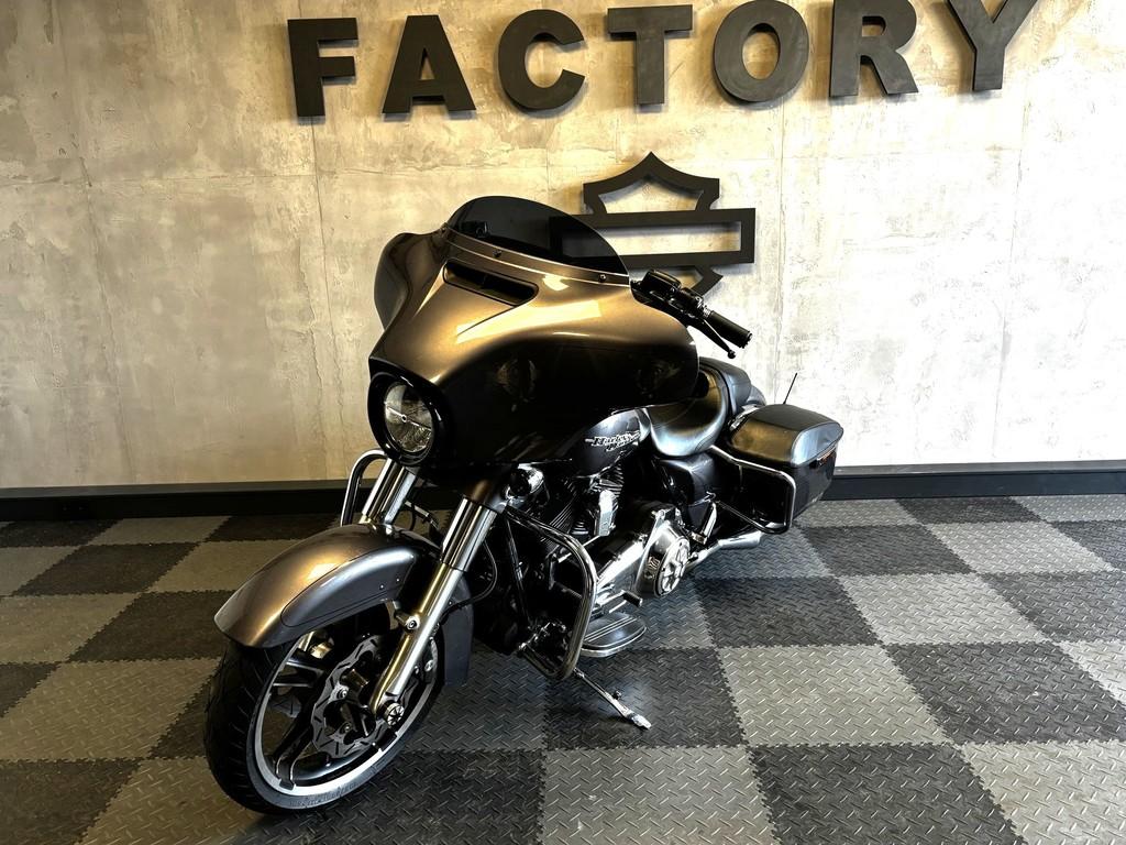 Harley-Davidson Street Glide Special 