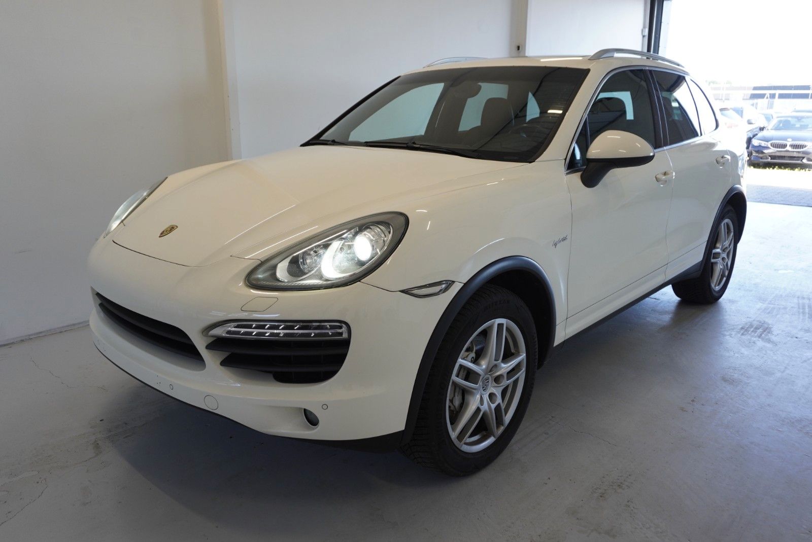 Porsche Cayenne - 1
