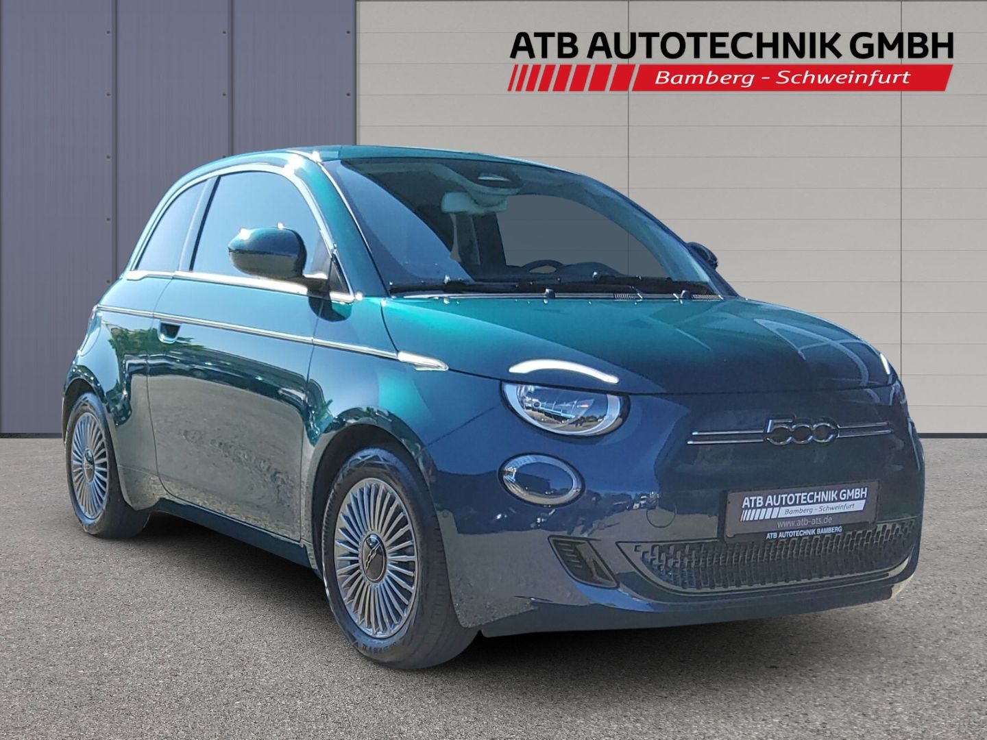 Fahrzeugabbildung Fiat 500e LED SHZ PDC DAB 360°DroneView Keyless CarPl