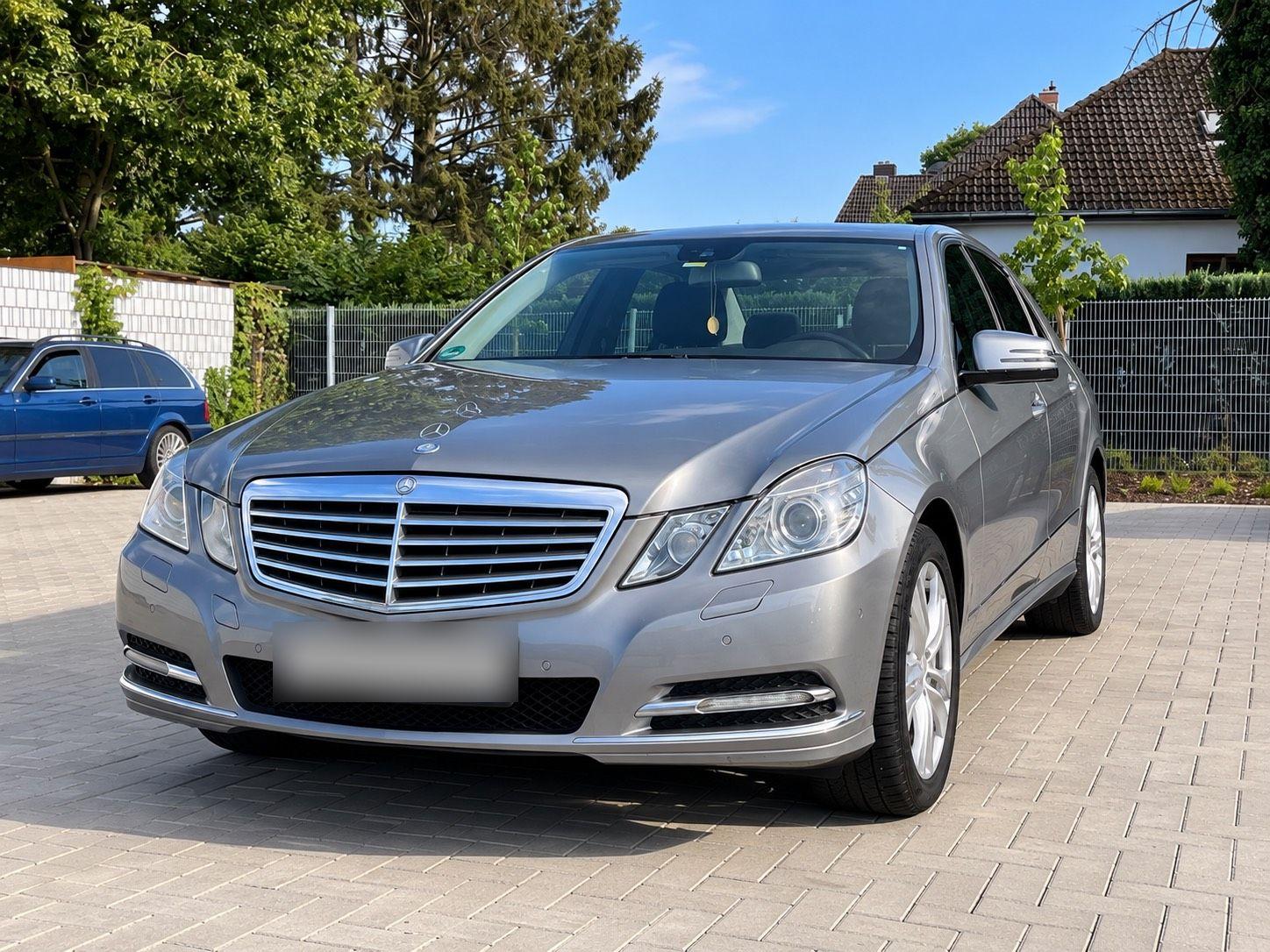 Mercedes-Benz E 220