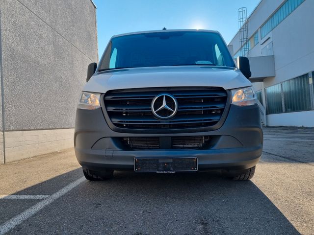 Mercedes-Benz SprinterKasteRWD/AWD 319 CDI RWD L2*KAMERA*Autom