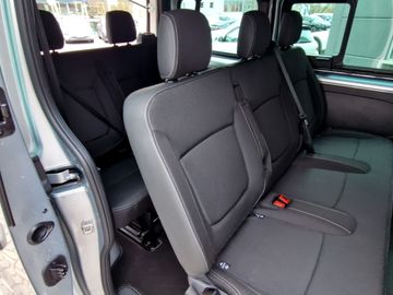 Nissan Primastar Tekna L1H1 2.0 dci (150PS) 8 Sitze