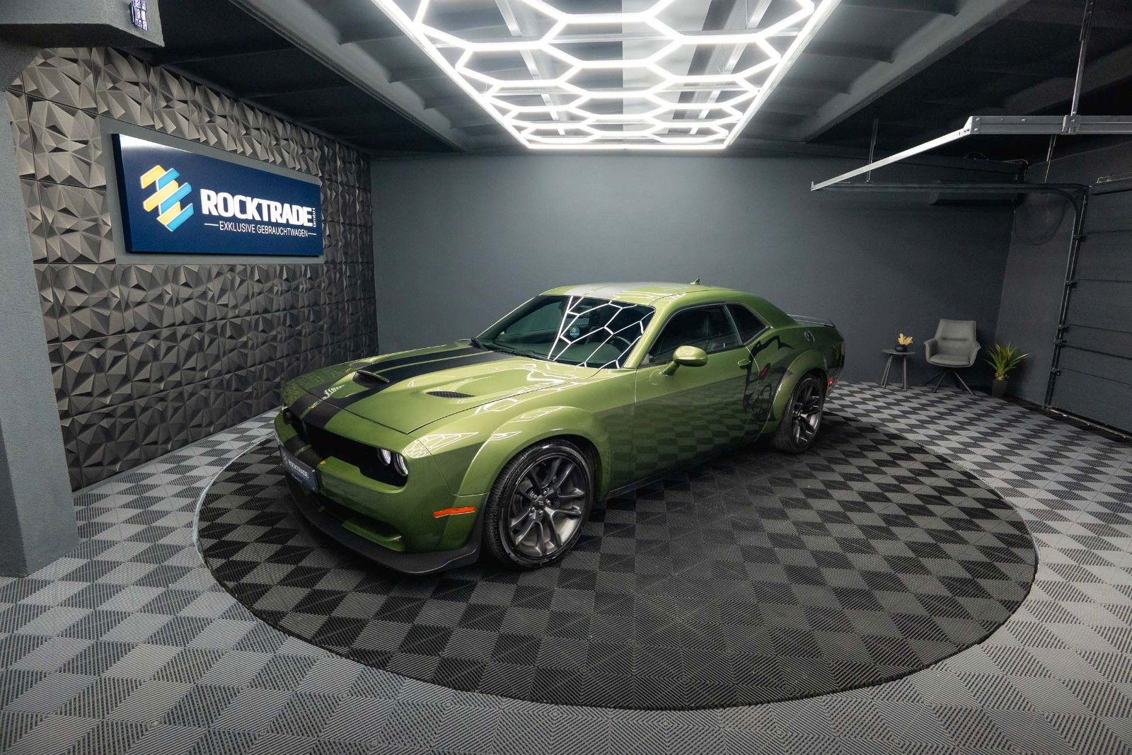 Fahrzeugabbildung Dodge Challenger 6.4 V8 SRT 392 R/T SCAT PACK WIDEBODY