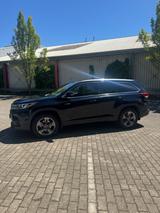 Toyota Highlander - Toyota Highlander mit Benzin-Antrieb