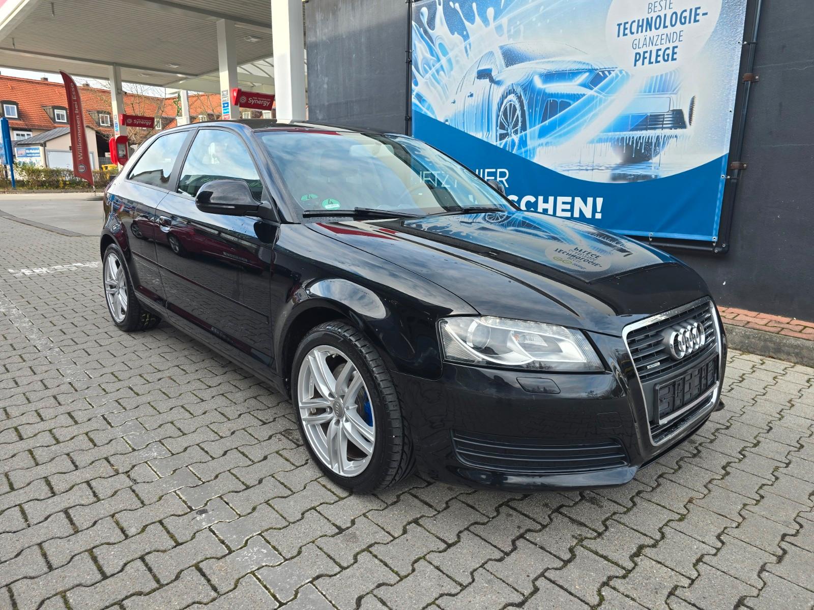 Audi A3 2.0 TDI Attraction quattro *BI-XENON*