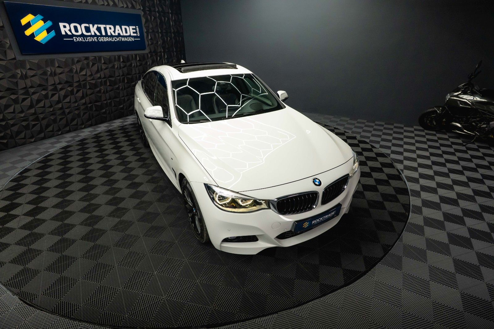 Fahrzeugabbildung BMW 330d Gran Turismo xDrive M Sport *ACC*Pano*LED*