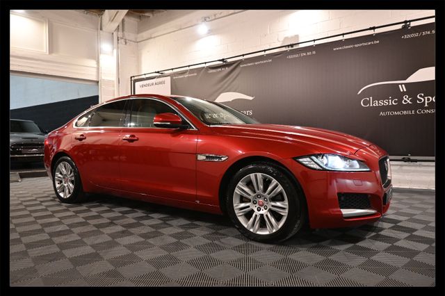 Jaguar XF 2.0d PACK SPORT /EURO 6/CAMERA/XENON/FULL