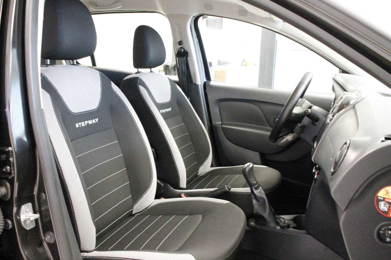 Fahrzeugabbildung Dacia Sandero II Stepway Prestige