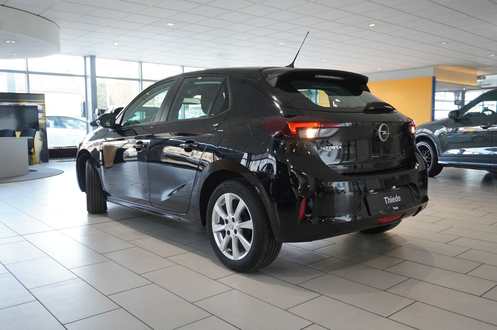 Fahrzeugabbildung Opel Corsa F 1.2 EDITION NAVI/KAMERA/TEMP./PDC/DAB+