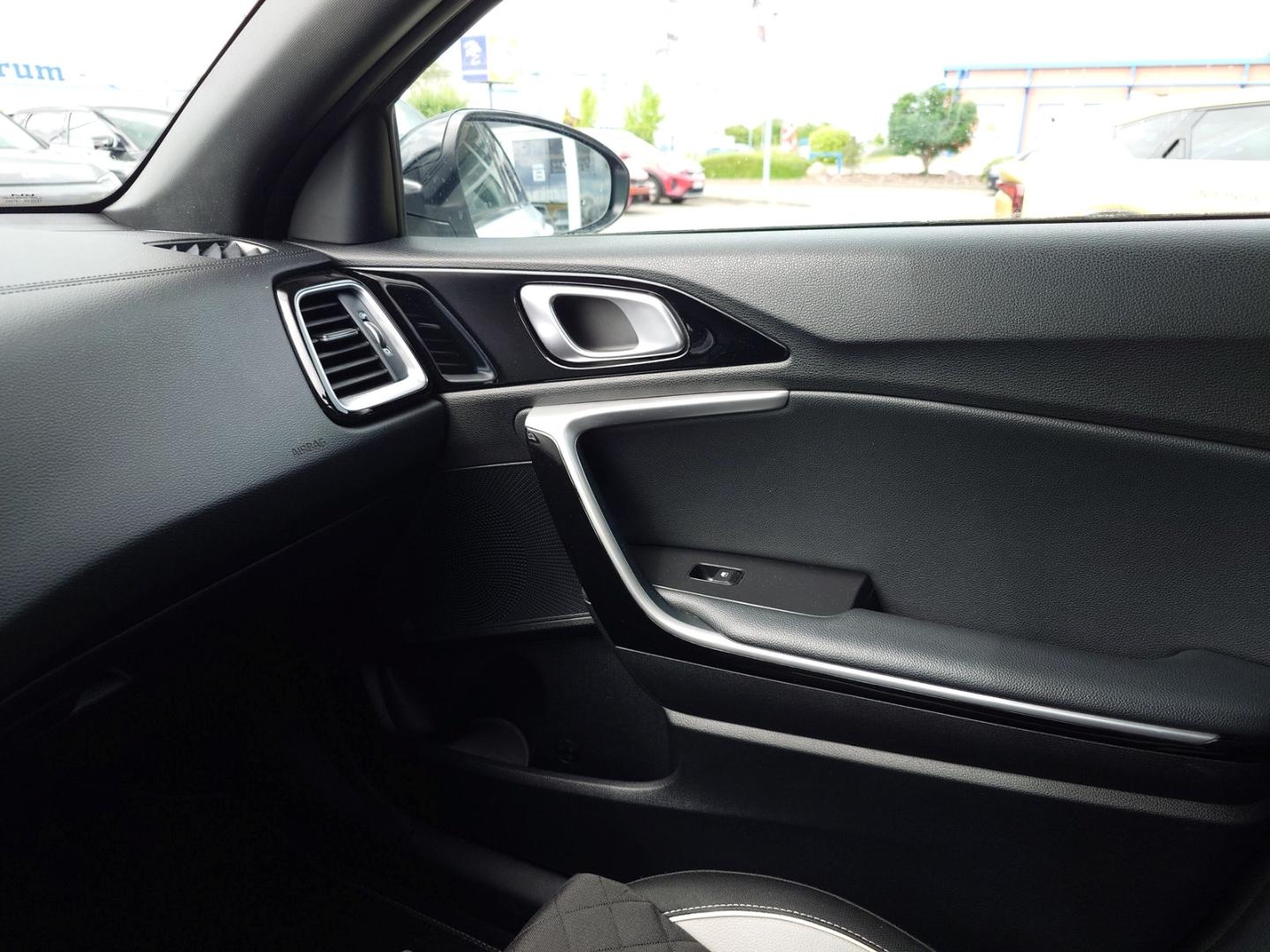 Kia ProCeed 1.6 CRDI DCT GT-Line Navi-Paket