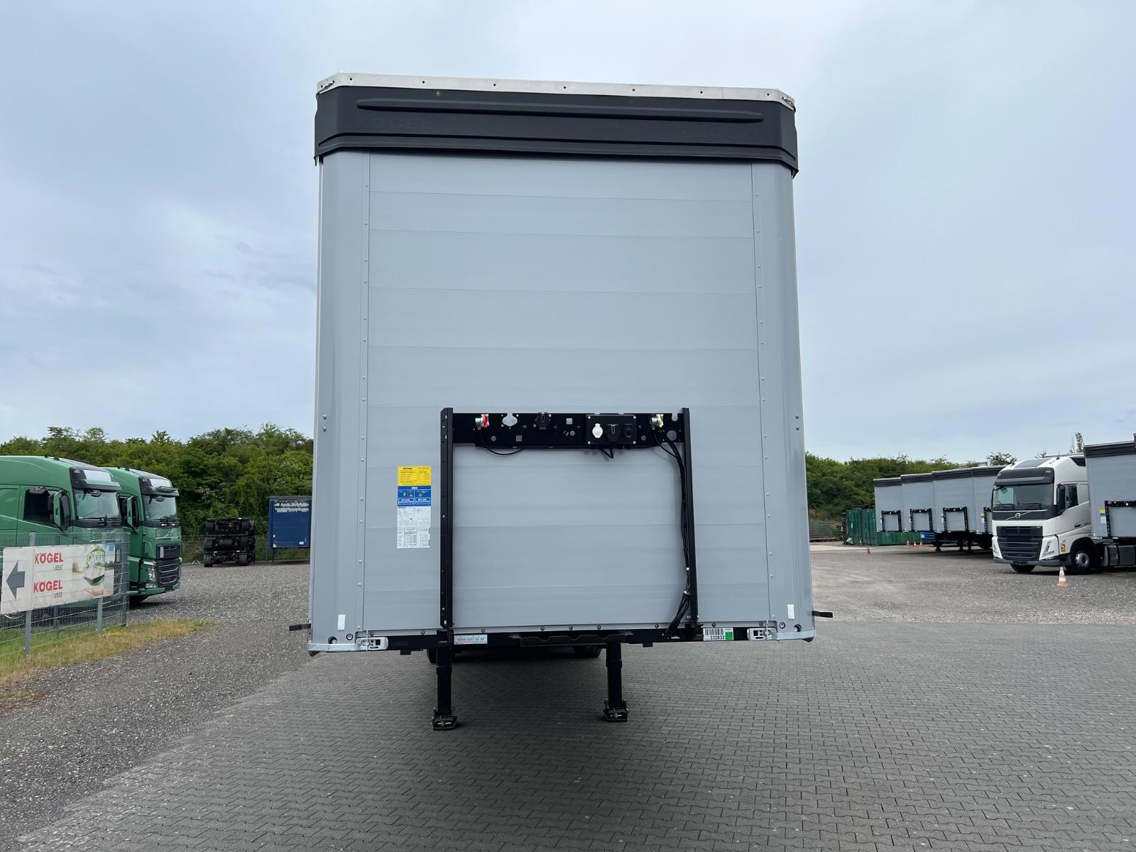 Kögel S24-1 Schiebeplane /SAF /Liftachse/ XL Code