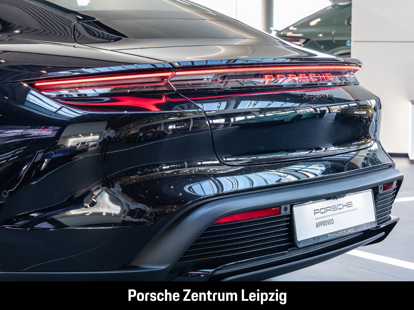 Porsche Taycan 4 Black Edition Massage HD HA-Lenkung HUD foto 13