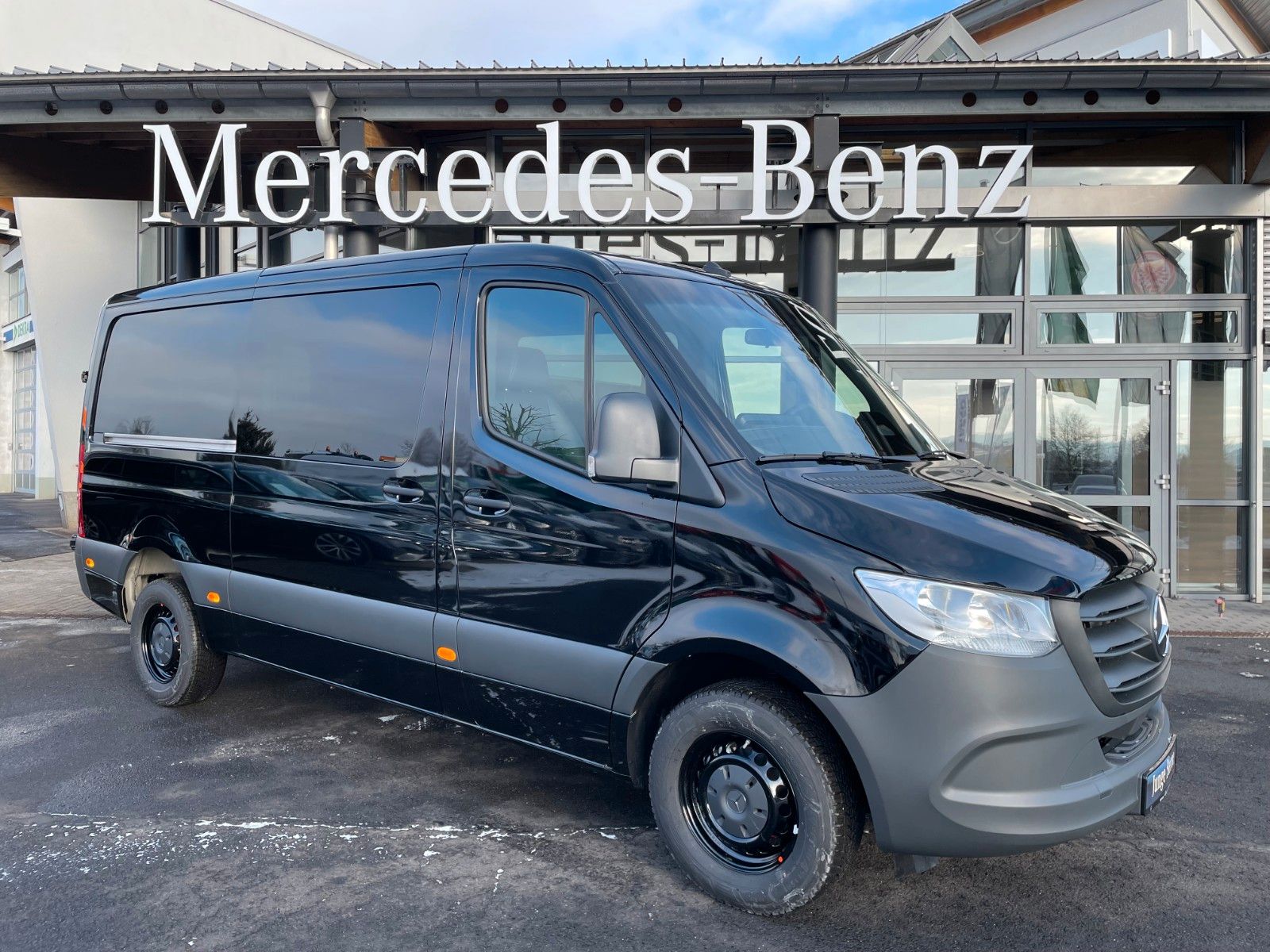 Fahrzeugabbildung Mercedes-Benz Sprinter 317 CDI 3665 DoKa/Mixto Stdheiz AHK3,5