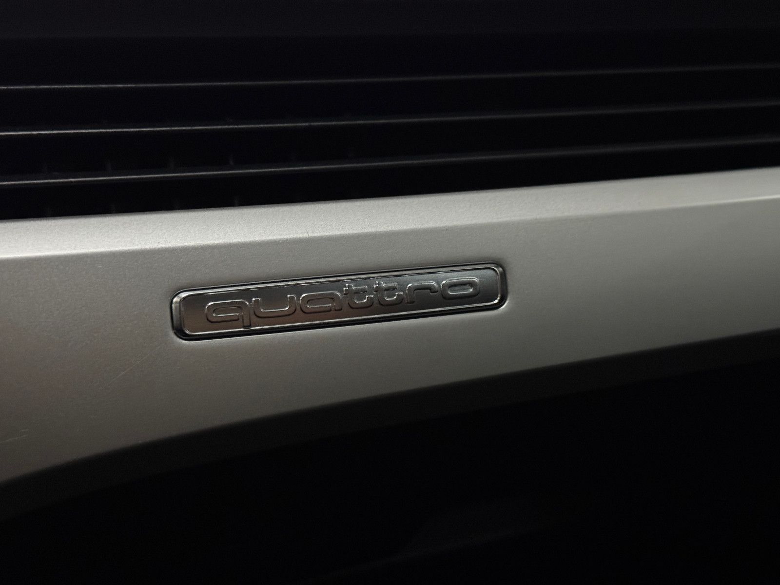 Fahrzeugabbildung Audi A4 45 TDI QUATTRO 2X S-LINE BLACK EDITION 19´RS