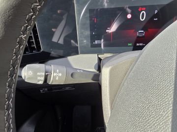 Bild 21 Opel Astra GS AT/NAVI/SHZ+LHZ/PDC vo+hi+360/ACC