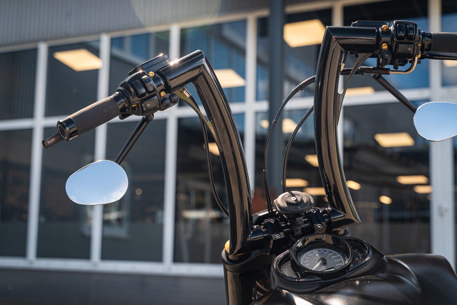 Fahrzeugabbildung Harley-Davidson VRSCDX Night Rod Special-Airride 280-RideHardRod