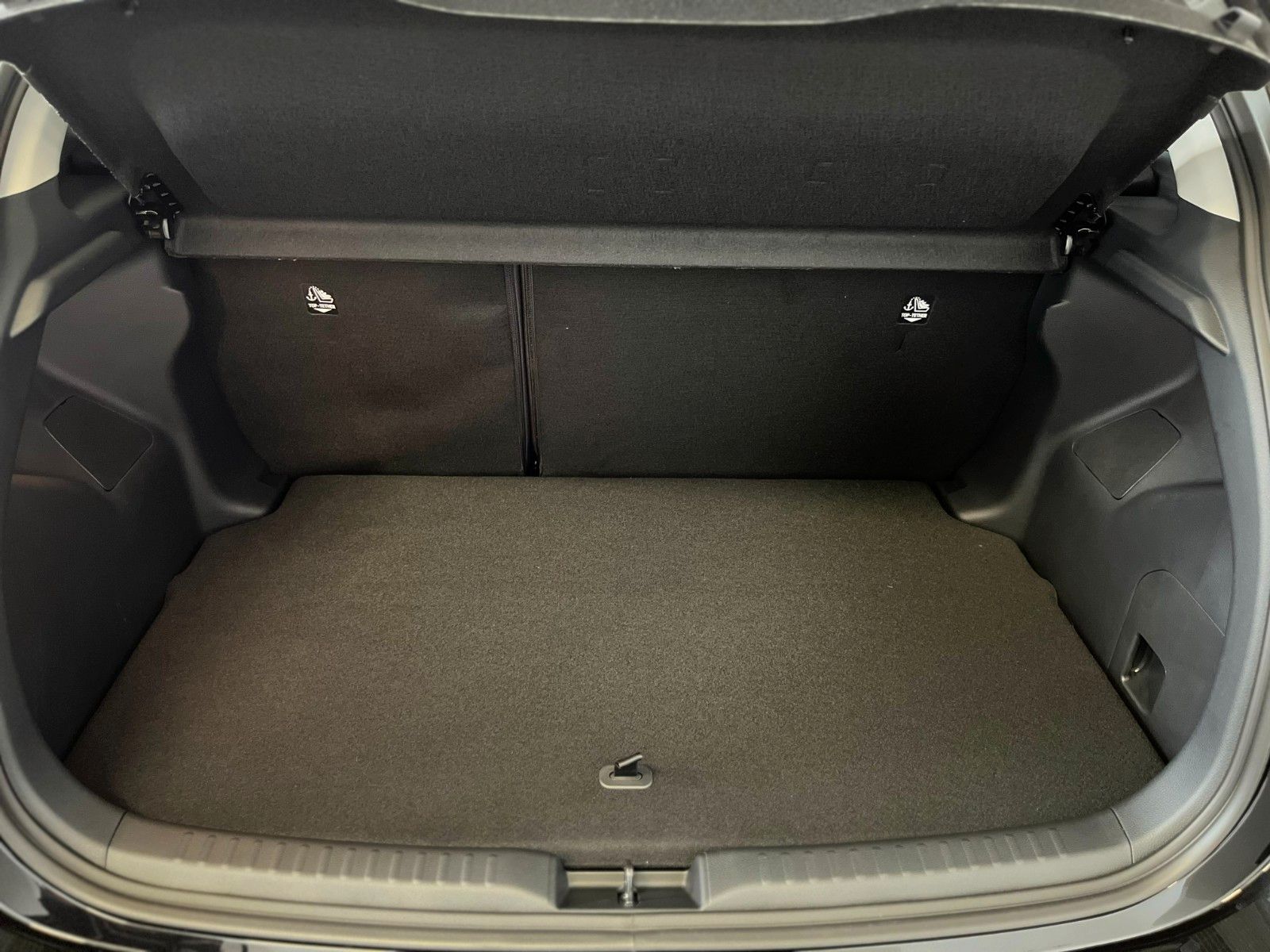 Fahrzeugabbildung Toyota Yaris Hybrid Teamplayer inkl. Comfort-Paket