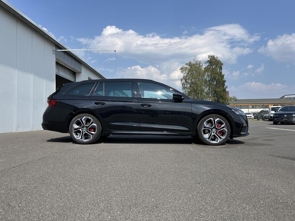 Skoda Octavia 2023 г. Чёрный, пробег 38099 км