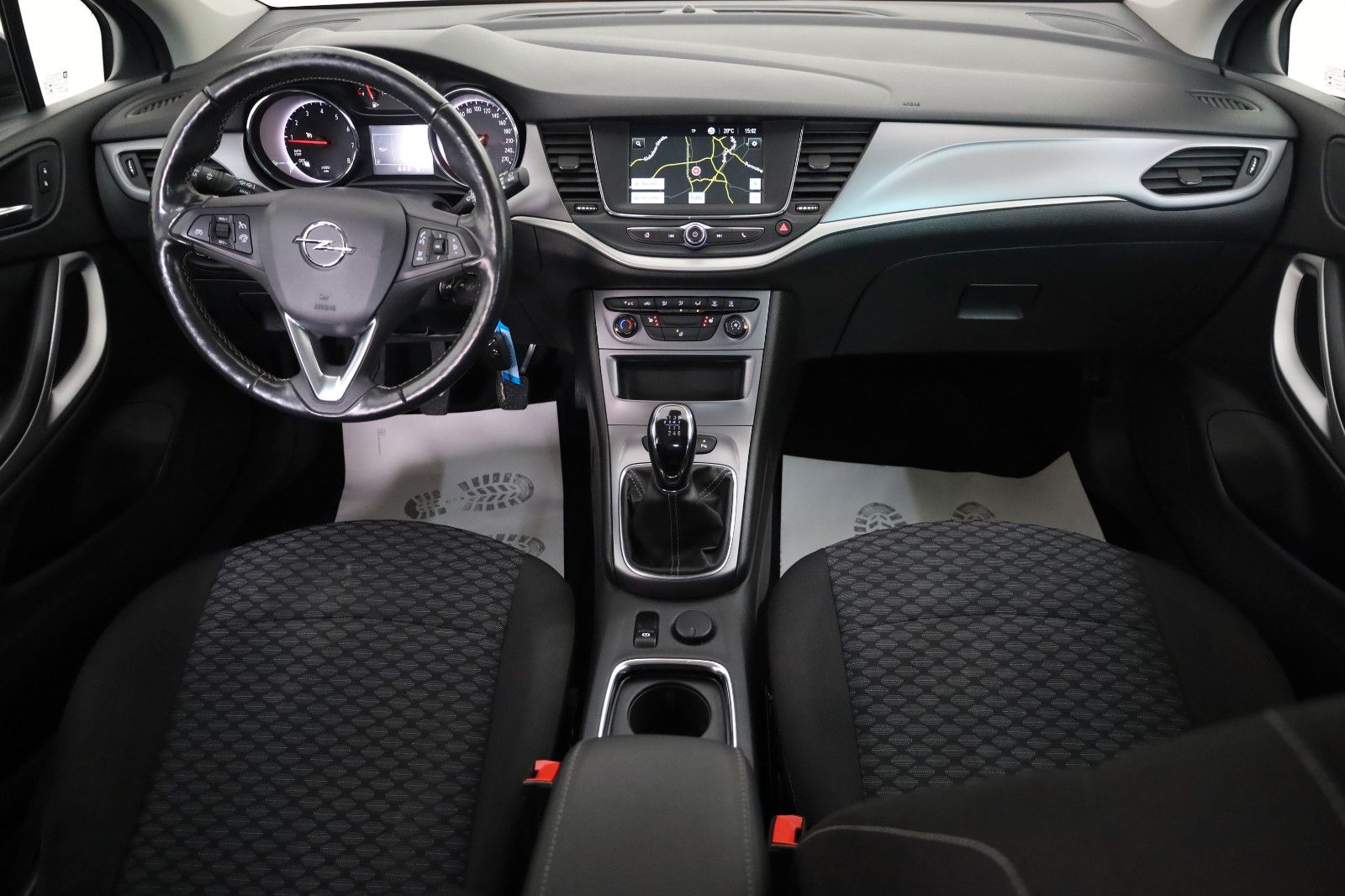 Fahrzeugabbildung Opel Astra K Lim. 5-trg. Edition Navi,LED,SH,PDC
